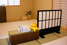 施術室　マットが2枚